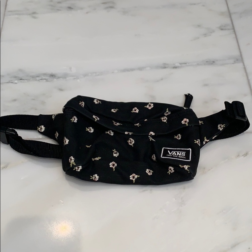 vans fanny pack NWOT